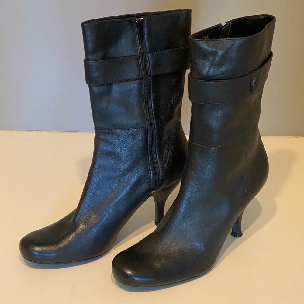 Kenneth Cole Reaction Leather zip heels